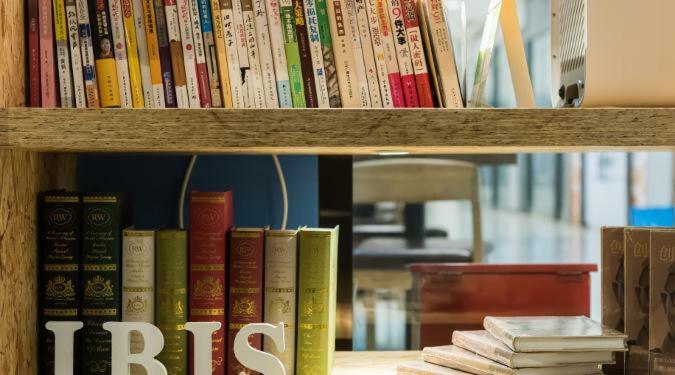 Ibis Urumqi Weixing Square Hotel Ngoại thất bức ảnh